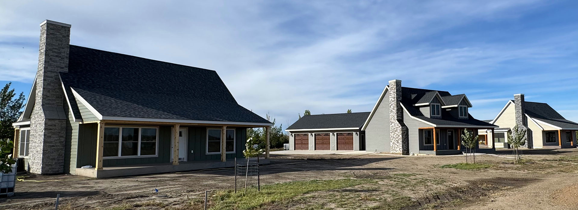 main-group-photo-img